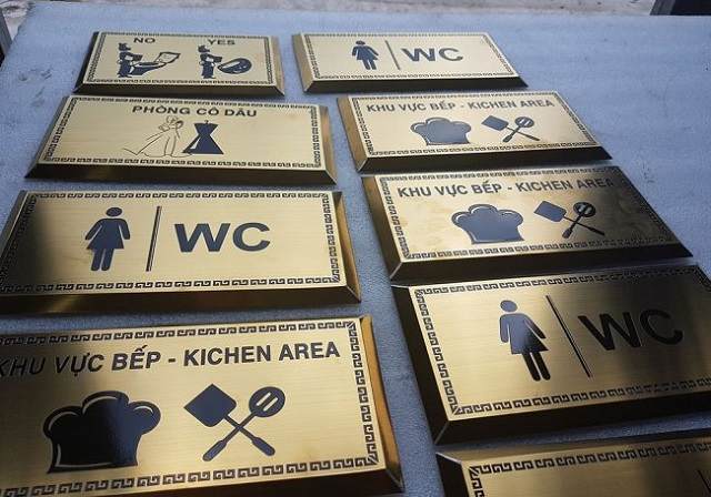 Bảng tên, số phòng mẫu 004